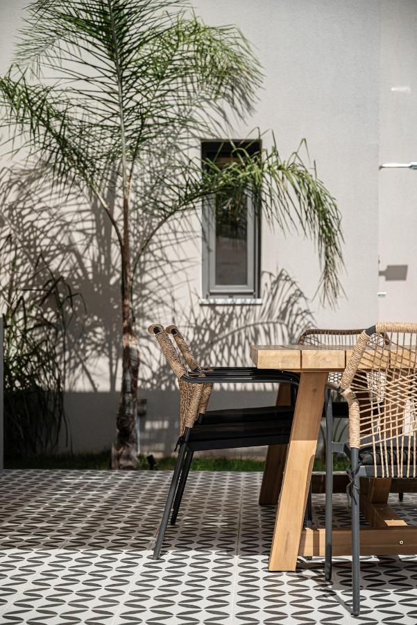 Melanthia Villas Tsivarás Buitenkant foto